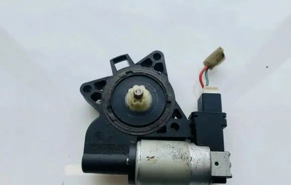 Mazda 2 Rear door window regulator motor gj6a5858x cm011730