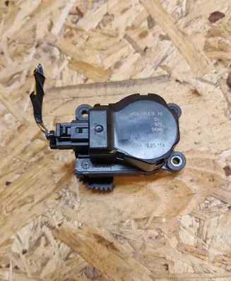 Ford Grand C-MAX Air flap motor/actuator 3M5H19E616AB 84050 AD251