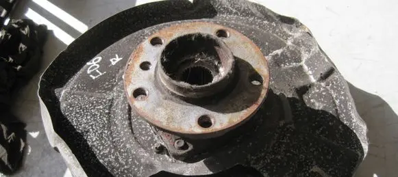 BMW 6 F06 Gran coupe Rear wheel hub 685289