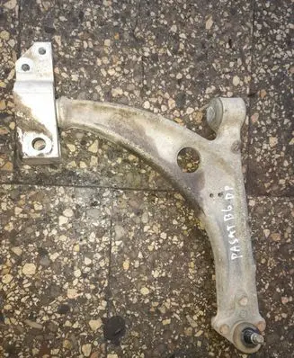 Front lower control arm/wishbone