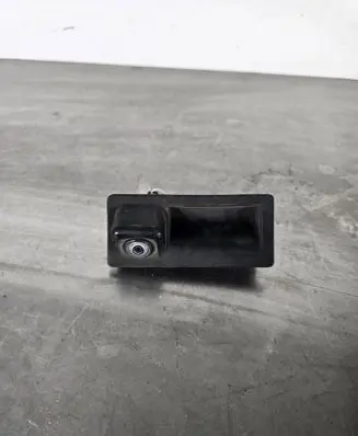 Volkswagen PASSAT B7 Reversing camera 827566
