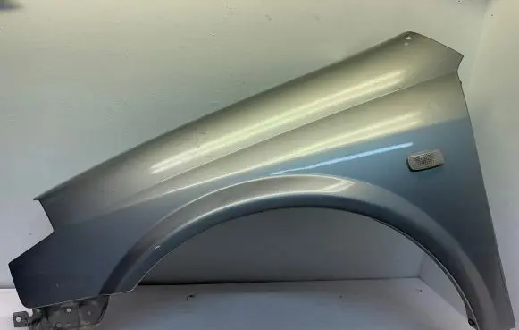 Nissan Primera Fender