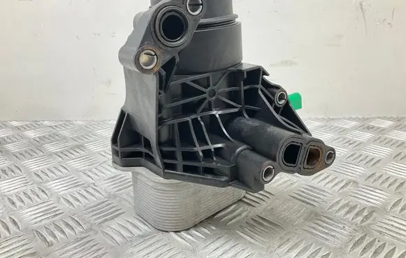 Skoda Octavia Mk3 (5E) Oil filter mounting bracket 03N115389A 03N117021