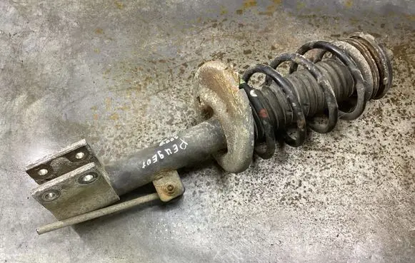 Peugeot 5008 Front shock absorber with coil spring