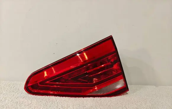 Volkswagen Touran III Rear/tail lights 