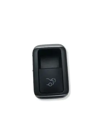 Mercedes-Benz CLA C117 X117 W117 Tailgate opening switch A2129059200