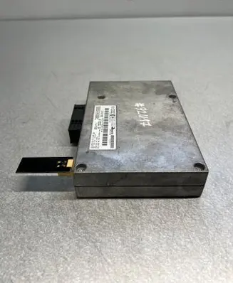 Audi A5 8T 8F Bluetooth control unit module ---