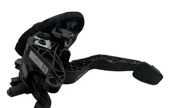 Ford Fiesta Clutch pedal AY117B633GD 00870856