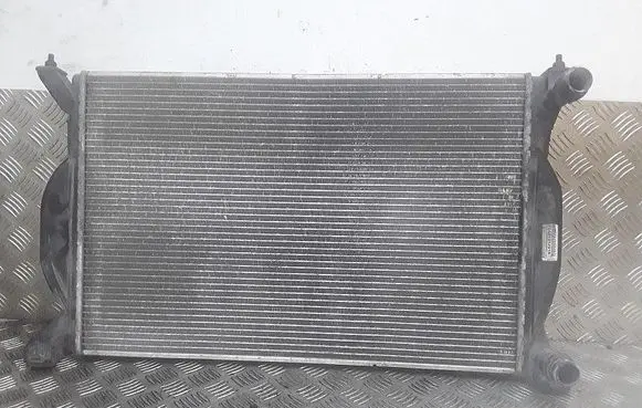 Audi A4 S4 B7 8E 8H Coolant radiator 8e0121251a
