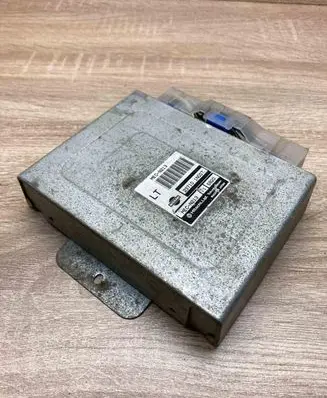 Nissan Almera Engine control unit/module ECU 237101N007 MECN213