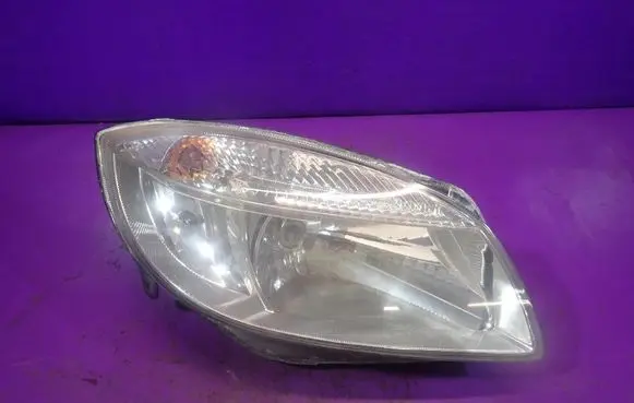 Skoda Fabia Mk2 (5J) Headlight/headlamp 24783200r