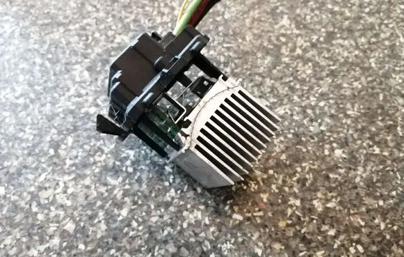 Citroen C3 Picasso Heater blower motor/fan resistor
