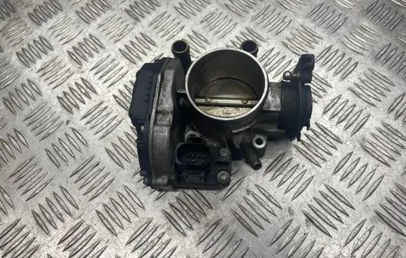 Audi A4 S4 B5 8D Throttle valve 058133063H 408237212002 162798
