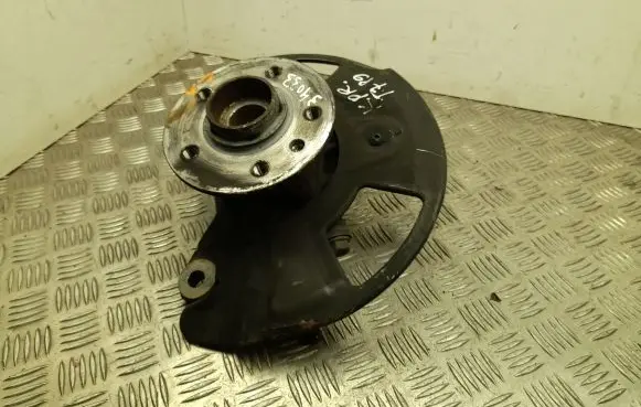 Volkswagen Crafter Front wheel hub