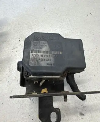 KIA Rio ABS Pump 95610FD330 392AAC1E10 5WY7208B