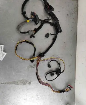 Volvo XC90 Front door wiring loom 32143918