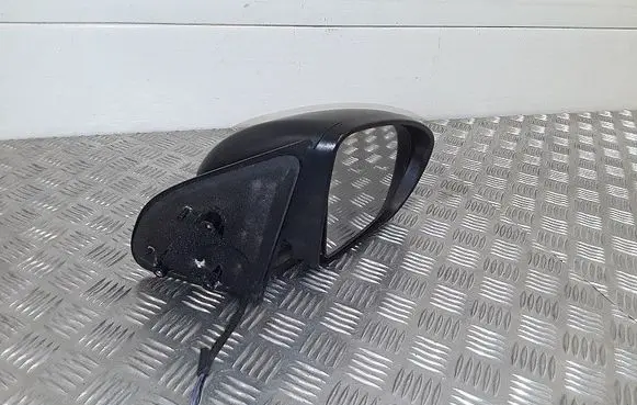 Nissan Qashqai Front door electric wing mirror E11026202