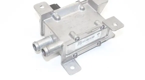 Land Rover Range Rover Velar Coolant heater control valve JPLA10C780AA