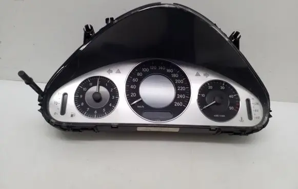 Mercedes-Benz E W211 Speedometer (instrument cluster) A2115403611