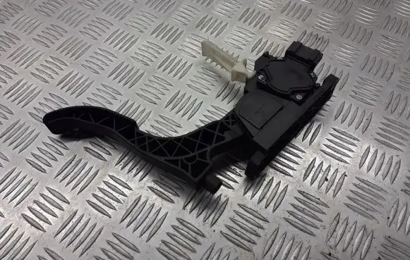 Audi A3 S3 8L Accelerator throttle pedal 1J1721503K