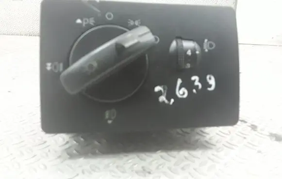 Ford Focus Light switch