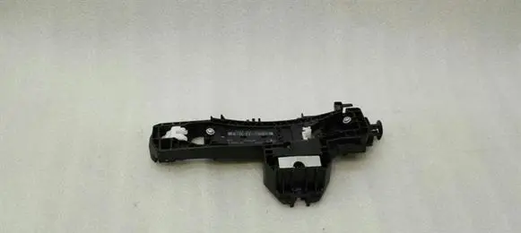 Rear door exterior handle/bracket
