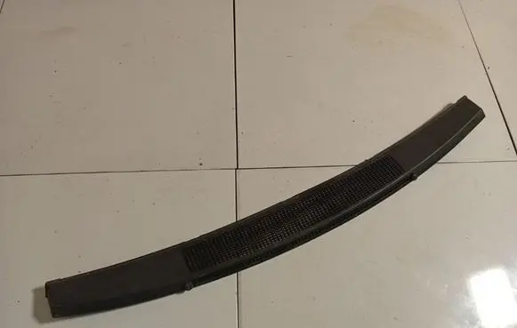 Opel Zafira B Wiper trim 