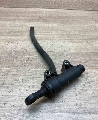 BMW 5 E39 Clutch master cylinder 1165010