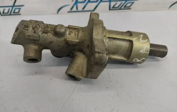 Volkswagen Touran I Master brake cylinder 03339005512