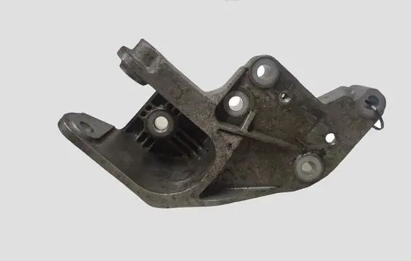 Citroen C5 Engine mounting bracket 9685847180