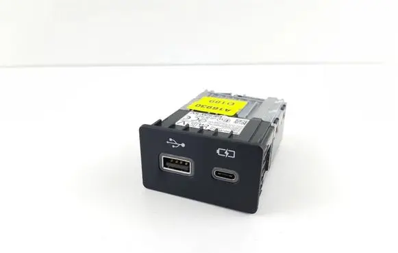 Lexus RX V USB socket connector 8619048110 86190-48110