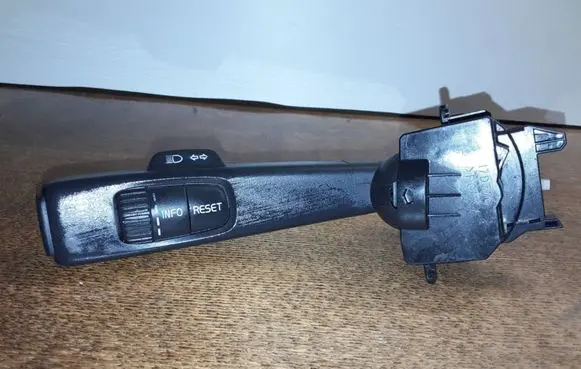 Volvo V50 Indicator stalk 17D770