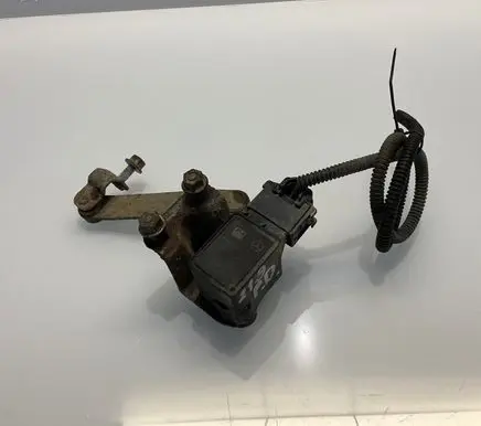 Mercedes-Benz CLS C219 Air suspension front height level sensor A0105427717 0105427717