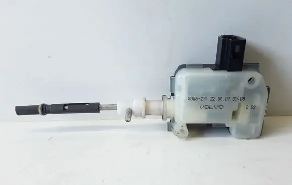 Volvo V70 Fuel tank cap lock 806627