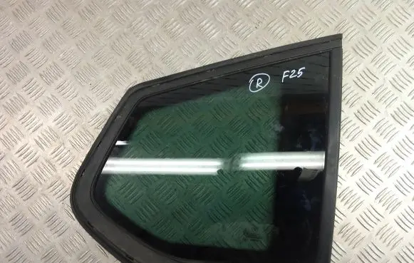 BMW X3 F25 Rear side window 7205646