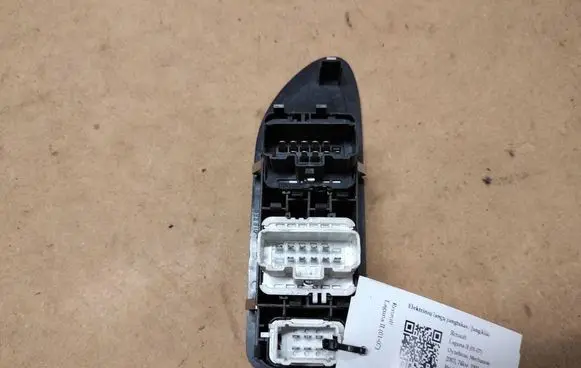 Renault Laguna II Electric window control switch 26515