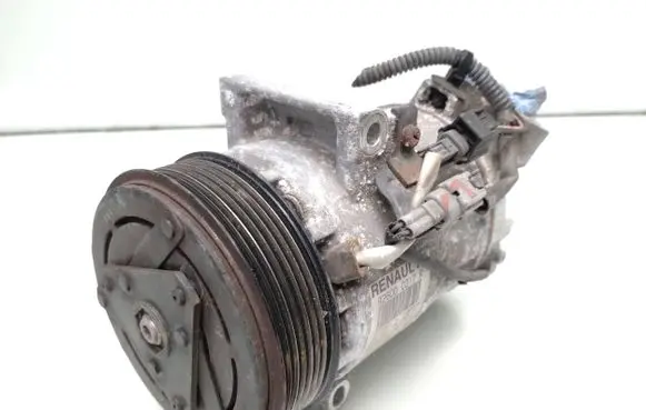 Renault Captur Air conditioning (A/C) compressor (pump) 926000217R 6022226198