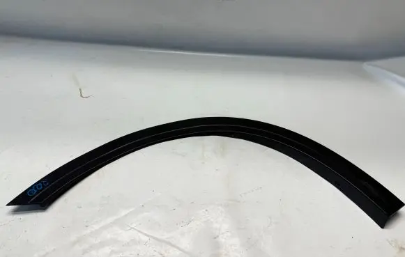 Front arch trim