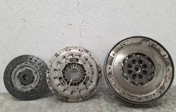 BMW 1 F20 F21 Clutch set kit 7638349 7614326 21217614326