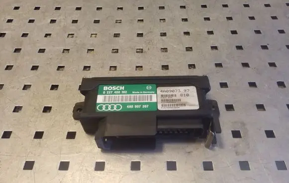 Audi 100 S4 C4 Combustion control unit/module 4A0907397 0227400192