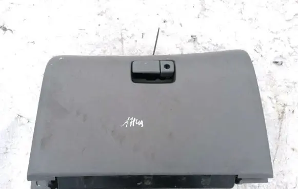 Subaru Legacy Glove box