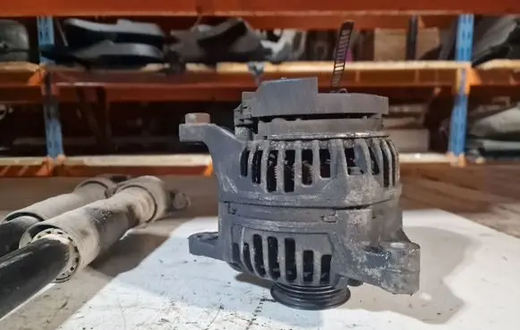 Audi A6 S6 C5 4B Generator/alternator