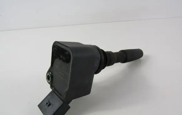 Skoda Citigo High voltage ignition coil 04E905110E
