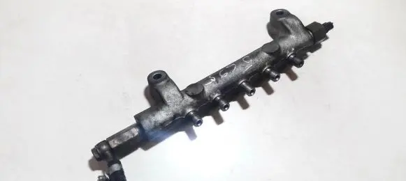 Nissan Primera Fuel main line pipe 0928