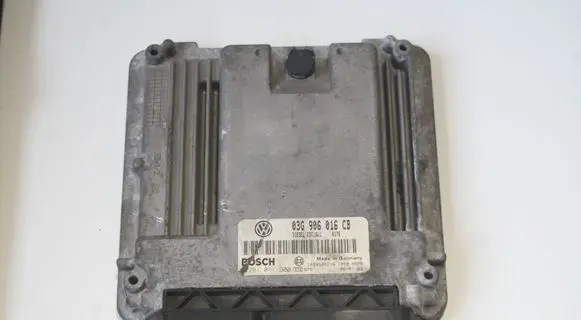 Volkswagen Golf V Engine control unit/module 03G906016CB 0281011900
