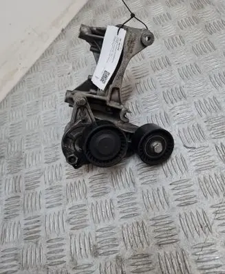 Nissan Qashqai Generator/alternator bracket 117105124R