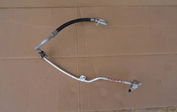 Renault Trafic III (X82) Air conditioning (A/C) pipe/hose 924903875r