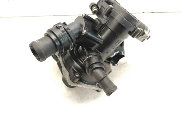 Volkswagen Golf VII Electric auxiliary coolant/water pump 06L121111H 56777612