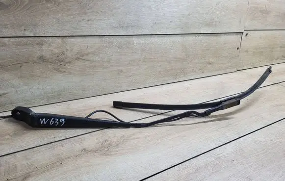Mercedes-Benz Vito Viano W639 Front wiper blade arm A6398200744