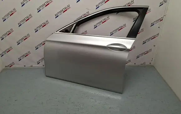 BMW 5 F10 F11 Front door 41009628753